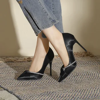 Маленькие размеры 31-43, женские элегантные банкетные туфли на шпильке с острым носком и стразами, черные туфли-лодочки на тонком высоком каблуке