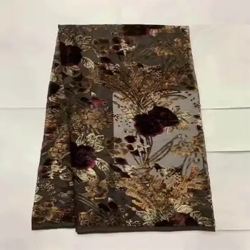 2023 Новейший дизайн Высококачественная вышивка Бархатная шелковая ткань с принтом Швейный текстильный материал 5 ярдов.LX3.12