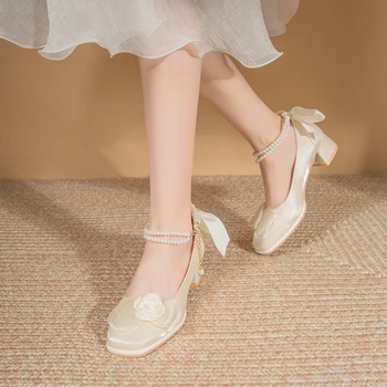 Летние Модные женские туфли с квадратным носком и мелким ртом на толстом каблуке, украшенные жемчужными цветами, Новые Элегантные банкетные свадебные туфли на высоком каблуке